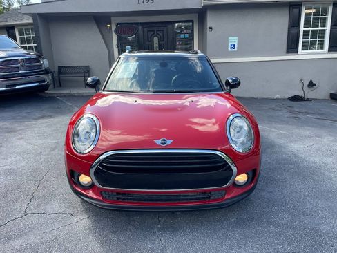 Used 2018 MINI Cooper Clubman FWD image 3