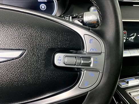 Certified 2025 Genesis GV70 2.5T AWD/4WD image 20