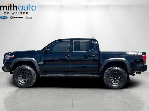Used 2019 Toyota Tacoma TRD Off-Road AWD/4WD image 8
