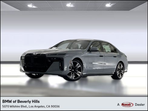 Used 2026 BMW i7 eDrive50 w/ M Sport Package image 1