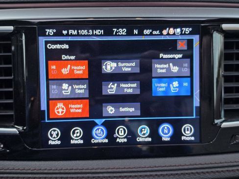 Used 2017 Chrysler Pacifica Limited w/ UConnect Theater Package FWD image 27