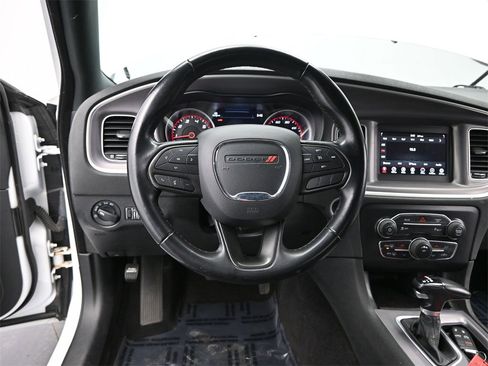 Used 2022 Dodge Charger SXT image 30