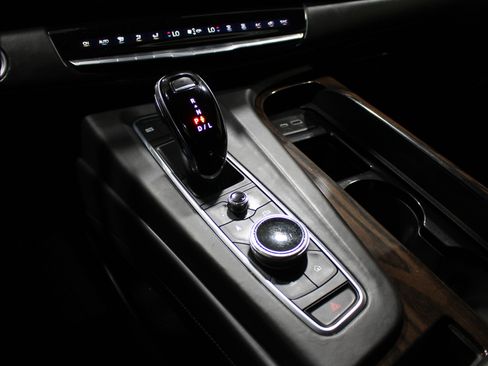 Used 2021 Cadillac Escalade Sport Platinum image 17