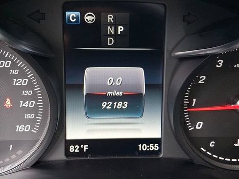 Used 2019 Mercedes-Benz GLC 300 4MATIC image 21