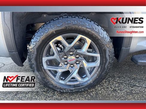 New 2026 GMC Sierra 1500 SLT w/ SLT Premium Plus Package image 16