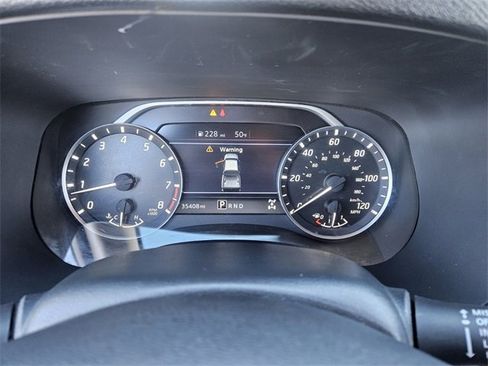 Used 2023 Nissan Frontier SV image 28