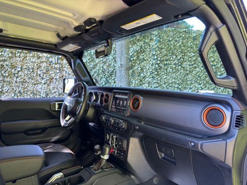 Used 2021 Jeep Gladiator Mojave w/ Dual Top Group image 25