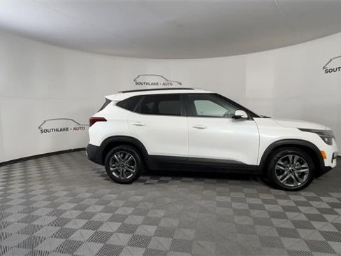 Certified 2023 Kia Seltos S w/ Navigation Package image 9