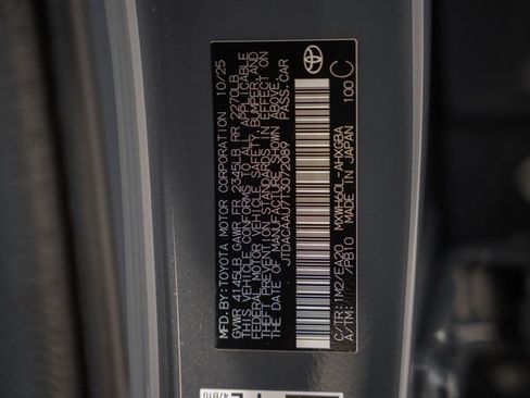 New 2026 Toyota Prius XLE image 40