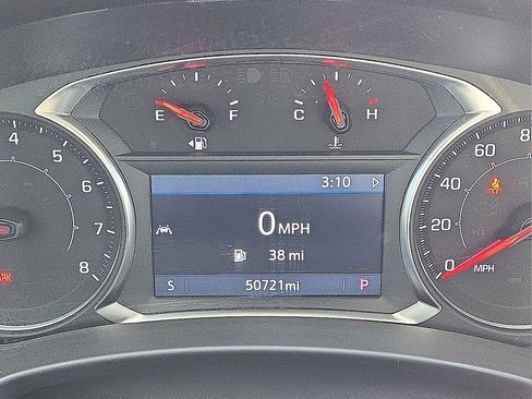 Used 2024 GMC Terrain AT4 w/ Tech Package image 27