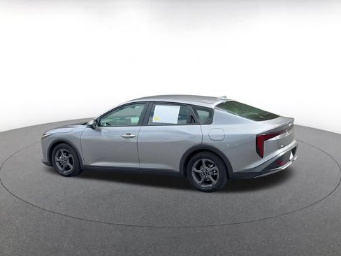 Used 2025 Kia K4 FWD image 10