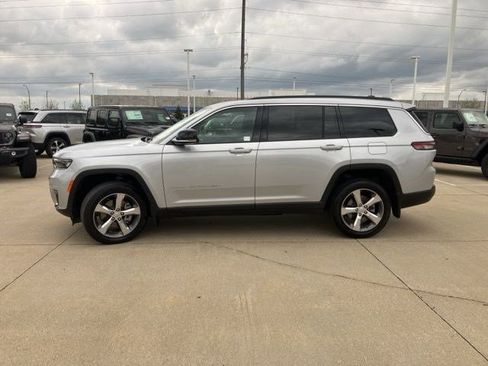 Certified 2025 Jeep Grand Cherokee L Limited AWD/4WD image 5