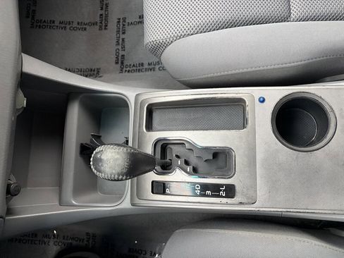 Used 2005 Toyota Tacoma PreRunner image 18