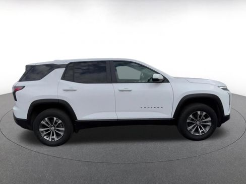 Used 2025 Chevrolet Equinox LT FWD image 16