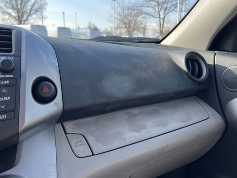 Used 2007 Toyota RAV4 Base image 21