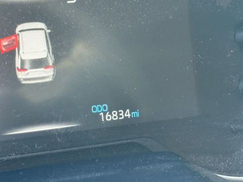 Used 2025 Toyota RAV4 XLE w/ Convenience Package image 11