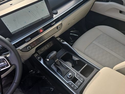 Used 2025 Kia Sorento S w/ Panoramic Sunroof Package FWD image 25