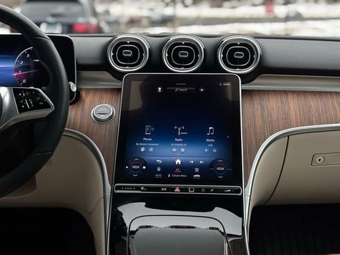 Certified 2023 Mercedes-Benz C 300 4MATIC Sedan image 32