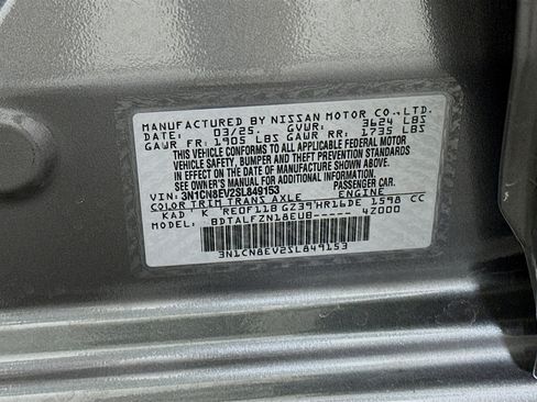 Used 2025 Nissan Versa SV FWD image 12