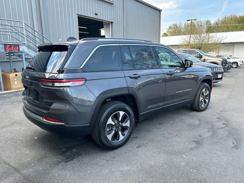 Used 2023 Jeep Grand Cherokee 4WD 4xe image 4