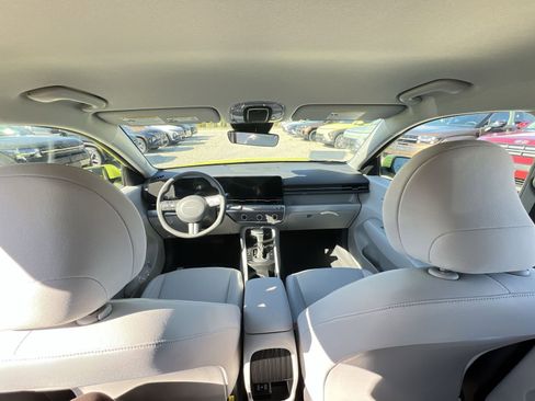 New 2026 Hyundai Kona SE image 10