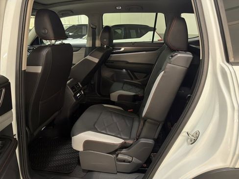 New 2026 Volkswagen Atlas Peak Edition AWD/4WD image 22