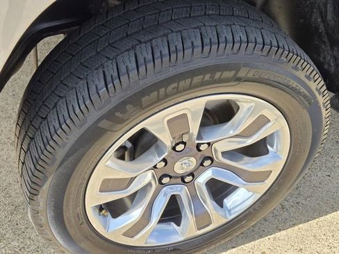 Used 2022 RAM 1500 Limited image 9