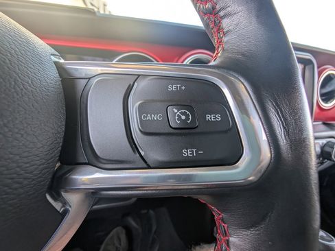 Used 2021 Jeep Wrangler Unlimited Rubicon w/ Xtreme Recon 35" Tire Package image 21