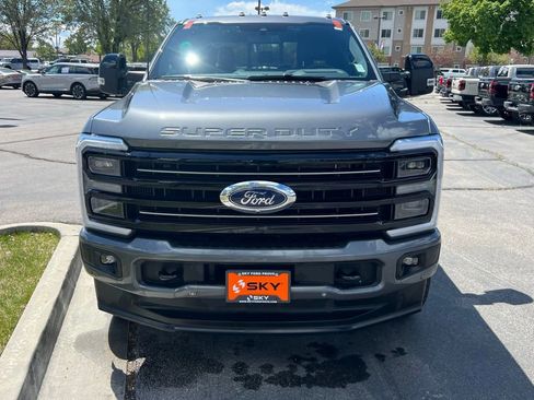Certified 2025 Ford F350 Platinum AWD/4WD image 4