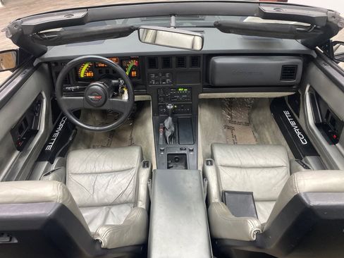 Used 1987 Chevrolet Corvette Convertible image 29