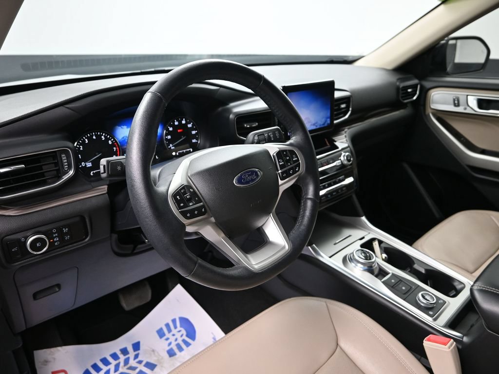 Used 2023 Ford Explorer Limited AWD/4WD image 13