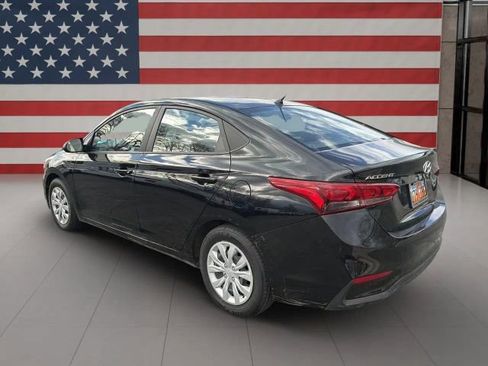 Used 2020 Hyundai Accent SE image 3