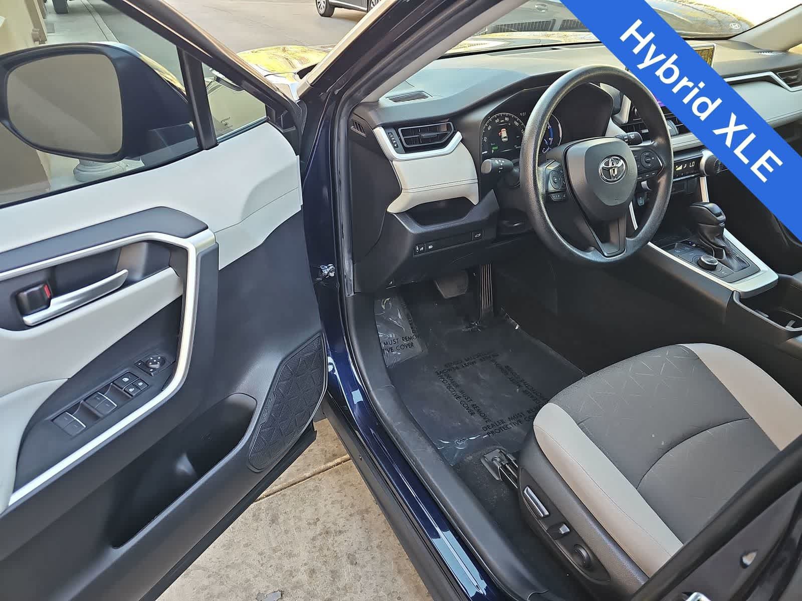 Used 2024 Toyota RAV4 XLE w/ Convenience Package AWD/4WD image 10