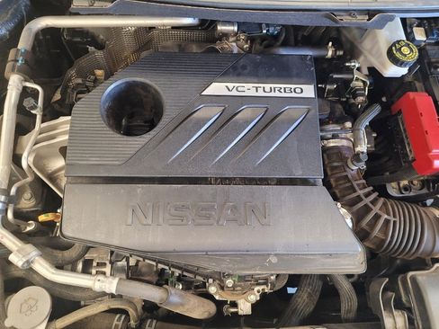 Used 2024 Nissan Rogue SV image 30