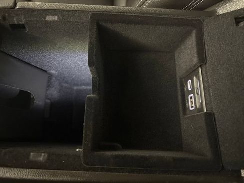 Used 2025 Cadillac XT5 Luxury FWD image 28