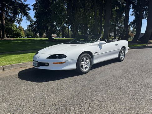 Used 1997 Chevrolet Camaro Z28 w/ Preferred Equipment Group 2 RWD image 2