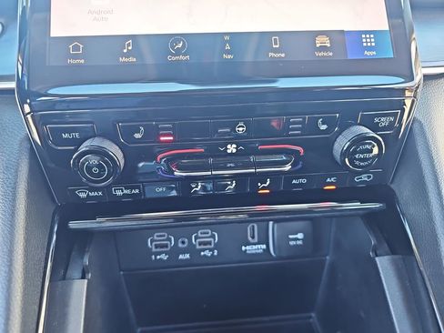 Used 2023 Jeep Grand Cherokee 4WD 4xe image 21