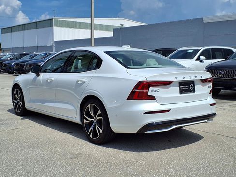 Certified 2025 Volvo S60 B5 Plus AWD/4WD image 5