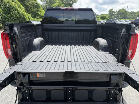 New 2026 GMC Sierra 1500 Denali w/ Technology Package AWD/4WD image 19