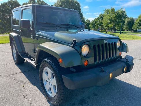 Used 2007 Jeep Wrangler Sahara w/ Dual Top Group AWD/4WD image 4