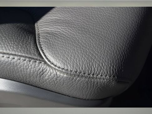 Used 2024 Volvo XC90 T8 Plus w/ Protection Package Premier AWD/4WD image 34