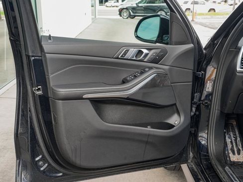 Used 2022 BMW X5 xDrive45e w/ M Sport Package image 9