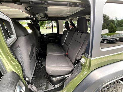 Used 2023 Jeep Wrangler Unlimited w/ Cold Weather Group AWD/4WD image 15