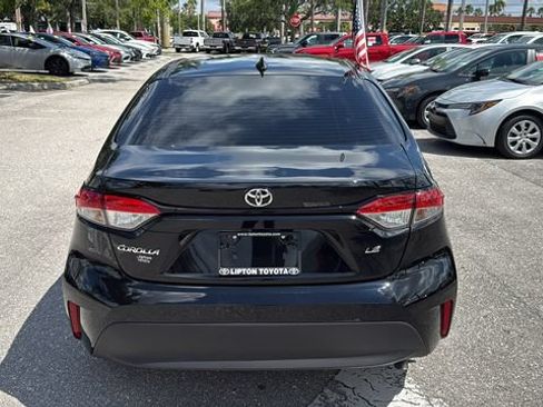 Used 2026 Toyota Corolla LE FWD image 6