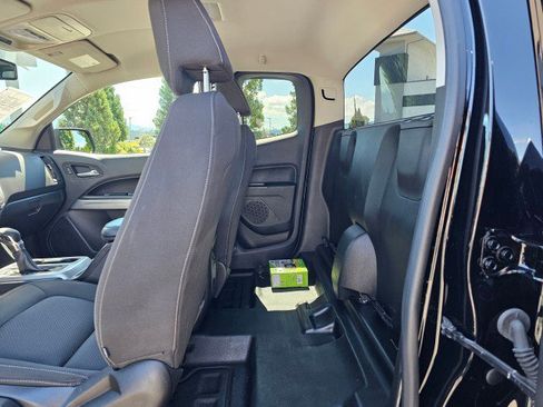 Used 2022 Chevrolet Colorado LT w/ Fleet Safety Package RWD image 17