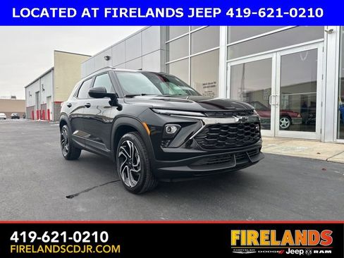 Used 2024 Chevrolet TrailBlazer RS w/ Convenience Package image 1