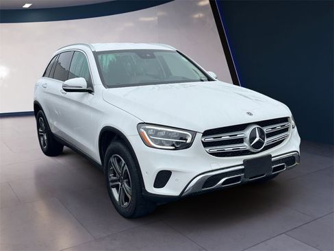Certified 2022 Mercedes-Benz GLC 300 4MATIC w/ Premium Package Lite image 7