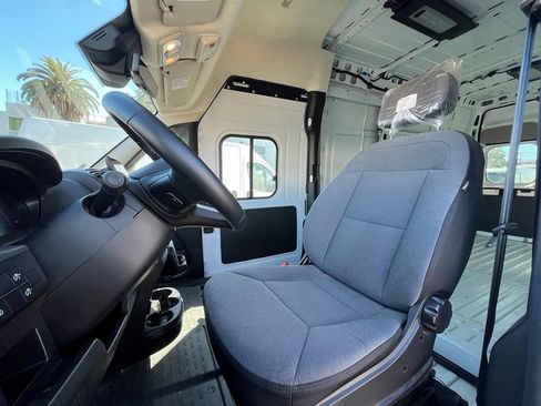 Used 2025 RAM ProMaster 3500 FWD image 15