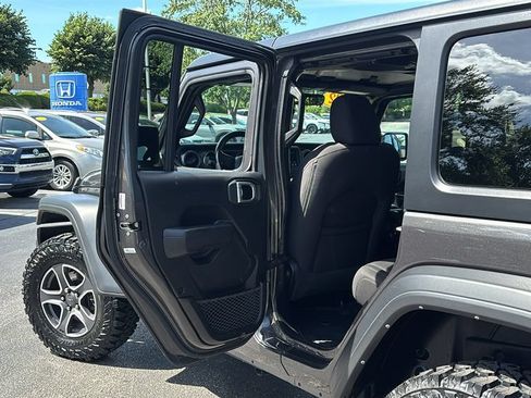 Used 2022 Jeep Wrangler Unlimited Sport AWD/4WD image 27