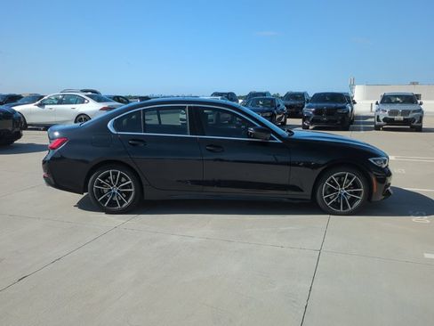 Used 2019 BMW 330i xDrive Sedan w/ Premium Package AWD/4WD image 4